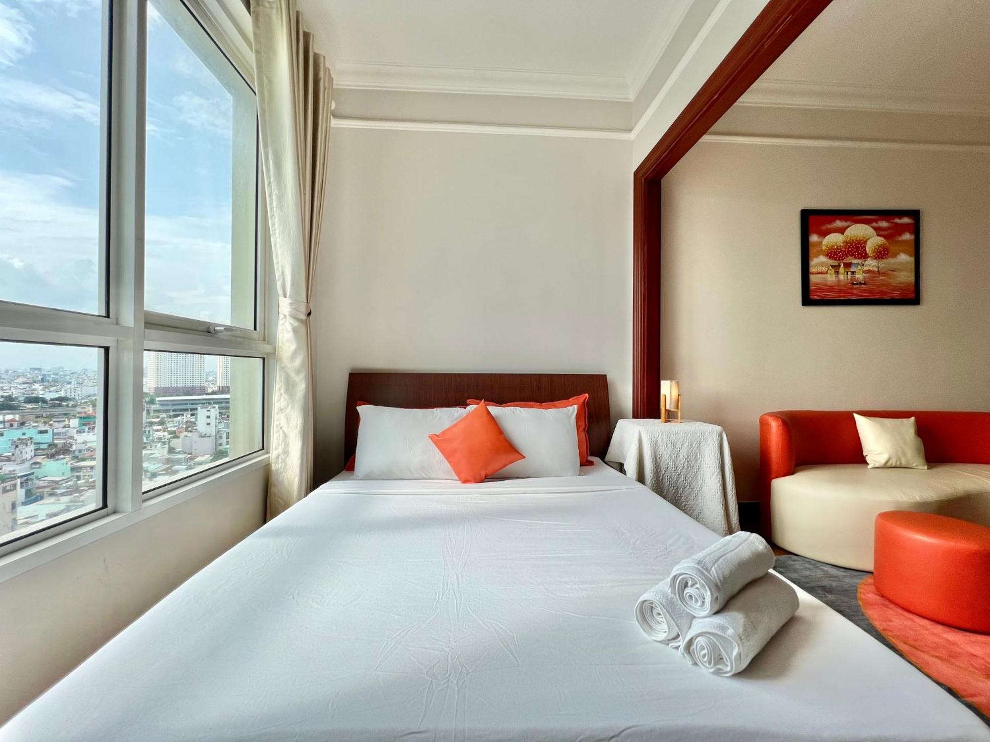 Diny Aparthotel - Rooftop Pool - The Manor 2 Ho Chi Minh City Exterior photo
